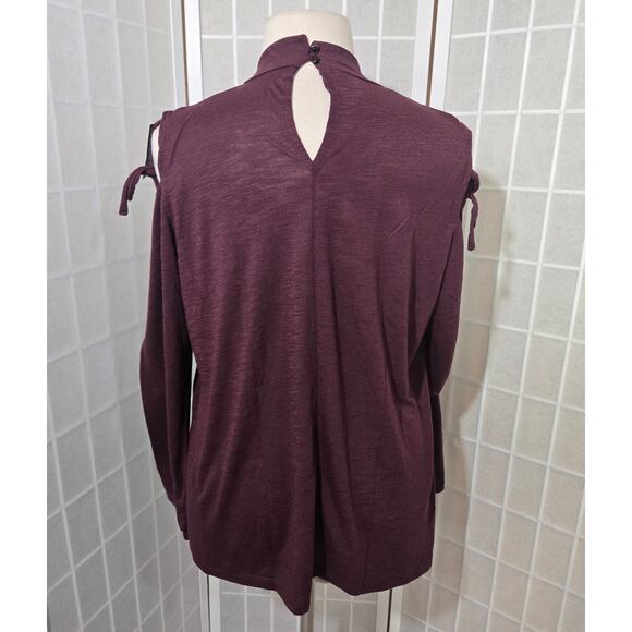 NWT Lane Bryant Women's Mock Neck Cold Shoulder Top Shirt PIus Size: 18/20 (2X) - Picture 5 of 7